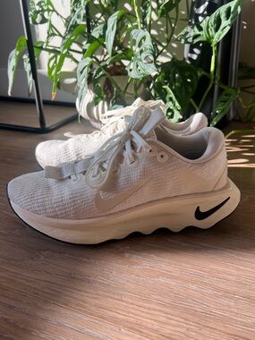 Nike Women's Cream/White Knit Running Sneakers with Black Swoosh